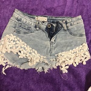 Lightly worn short shorts. Size 5